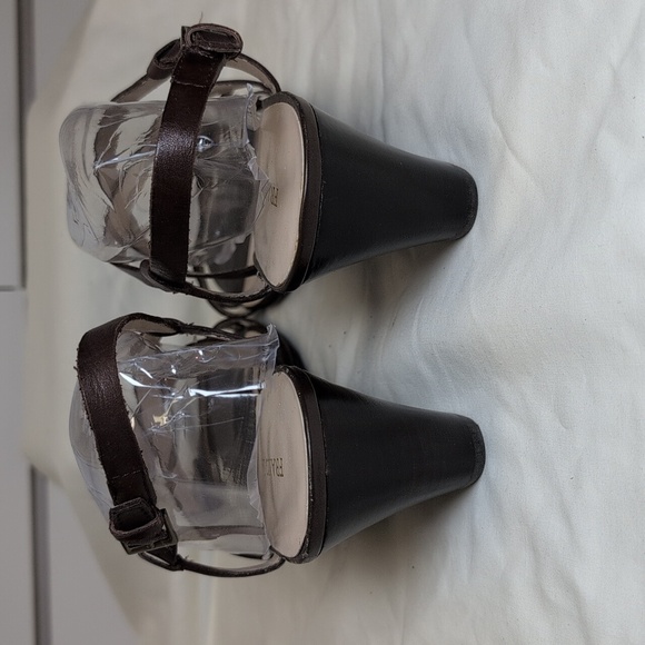 Franco Sarto Kindsey Buckle Detail/Wedge Heel Leather Sandal Size 10 NWOB - Picture 4 of 8